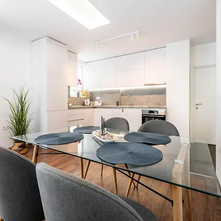 Casa Helena Апартаменти Варна